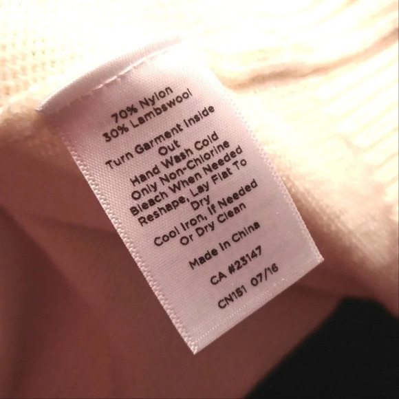 Talbot's Snowflake Sweater EUC ❤️ - Picture 7 of 9